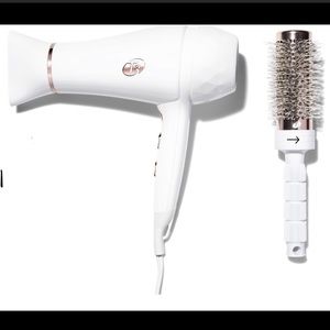 New T3 Hair dryer with round brush
